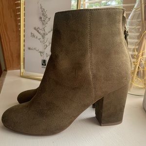 Spring/Fall booties🐾